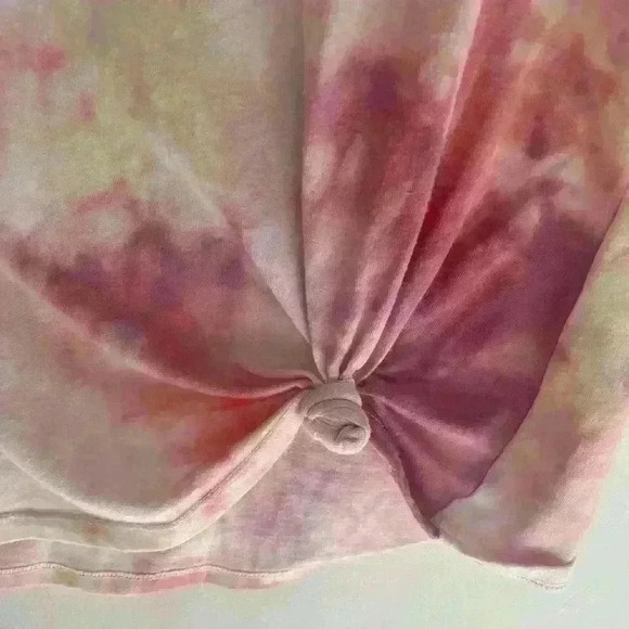 Abercrombie & Fitch
JAN TIE FRONT ESSENTIAL - Print T-shirt size 11/12 - Picture 6 of 9